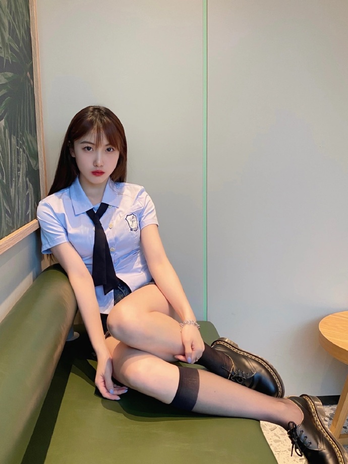 兴趣地带 封面